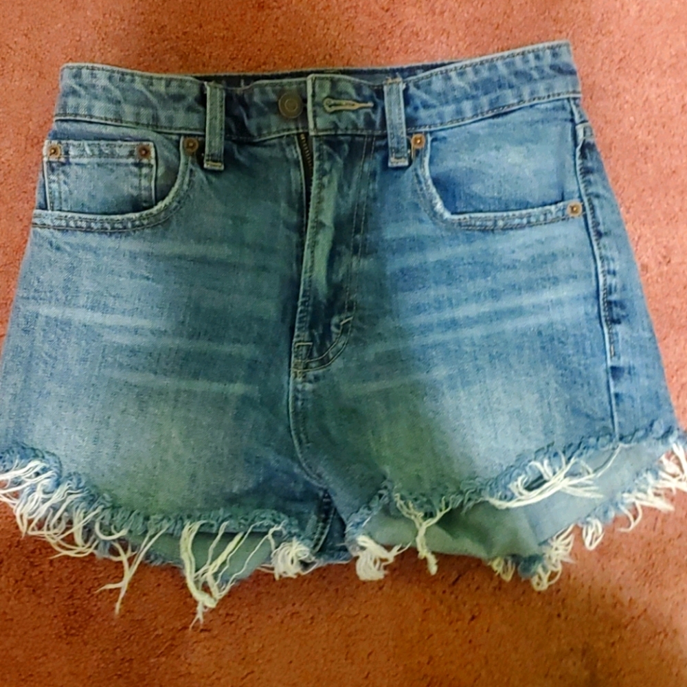 High-waisted jean shorts